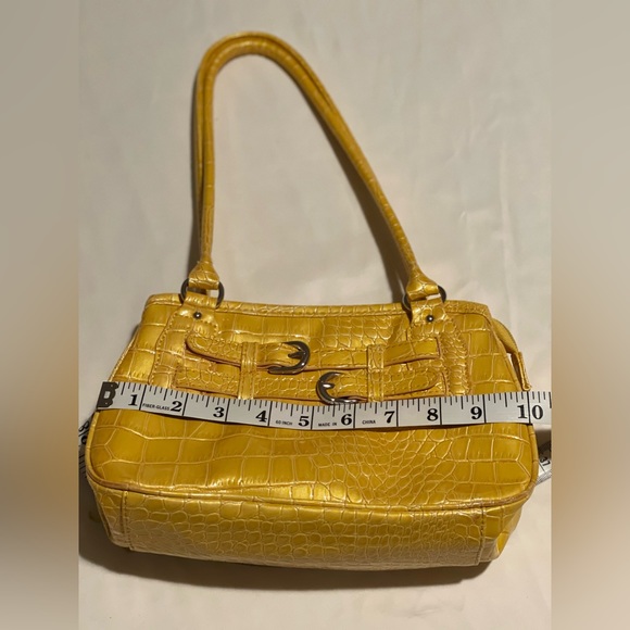 Yellow purse and handbag - Picture 3 of 6